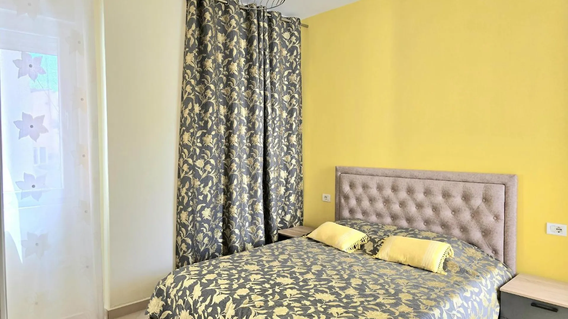 Bright Stay Near The Beach Durrës Albánie